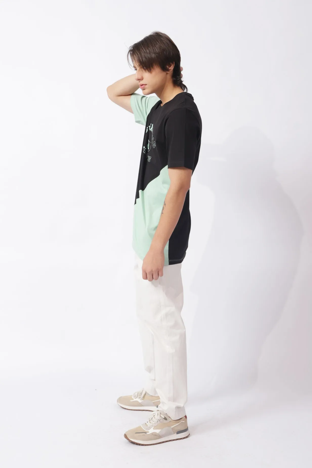 COLOR BLOCKING TEE