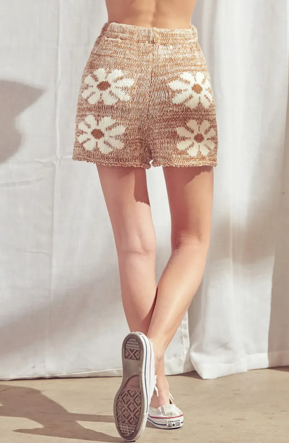 Daisy Knit Shorts (Brown)