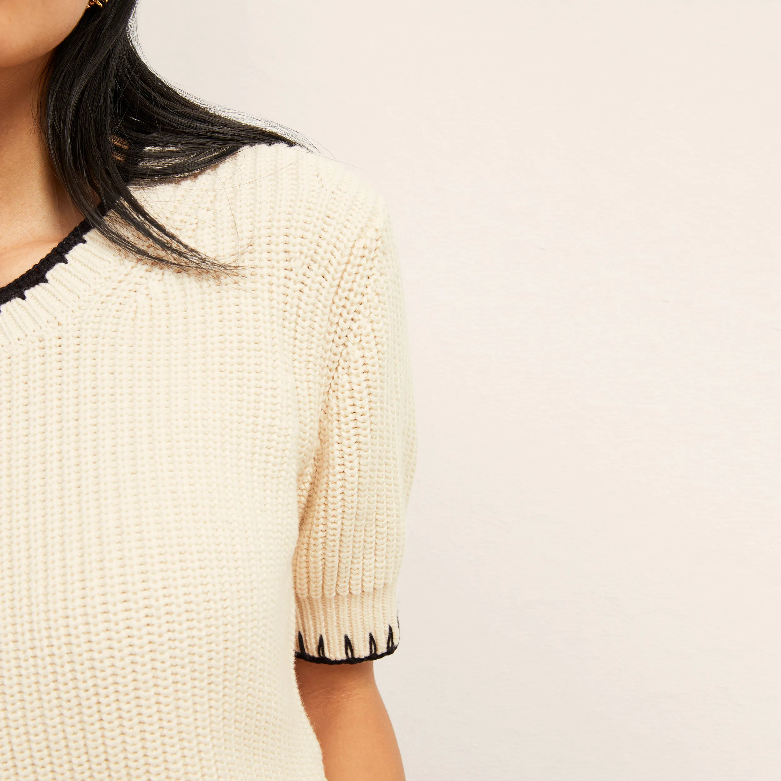 Hallie Top - Contrast Knit :: Ivory/Black