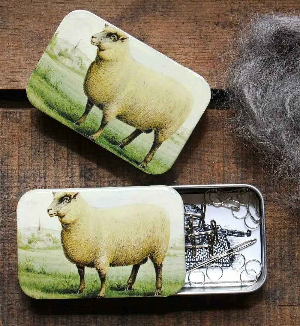 LAMA Magnetic box with knitting accessories