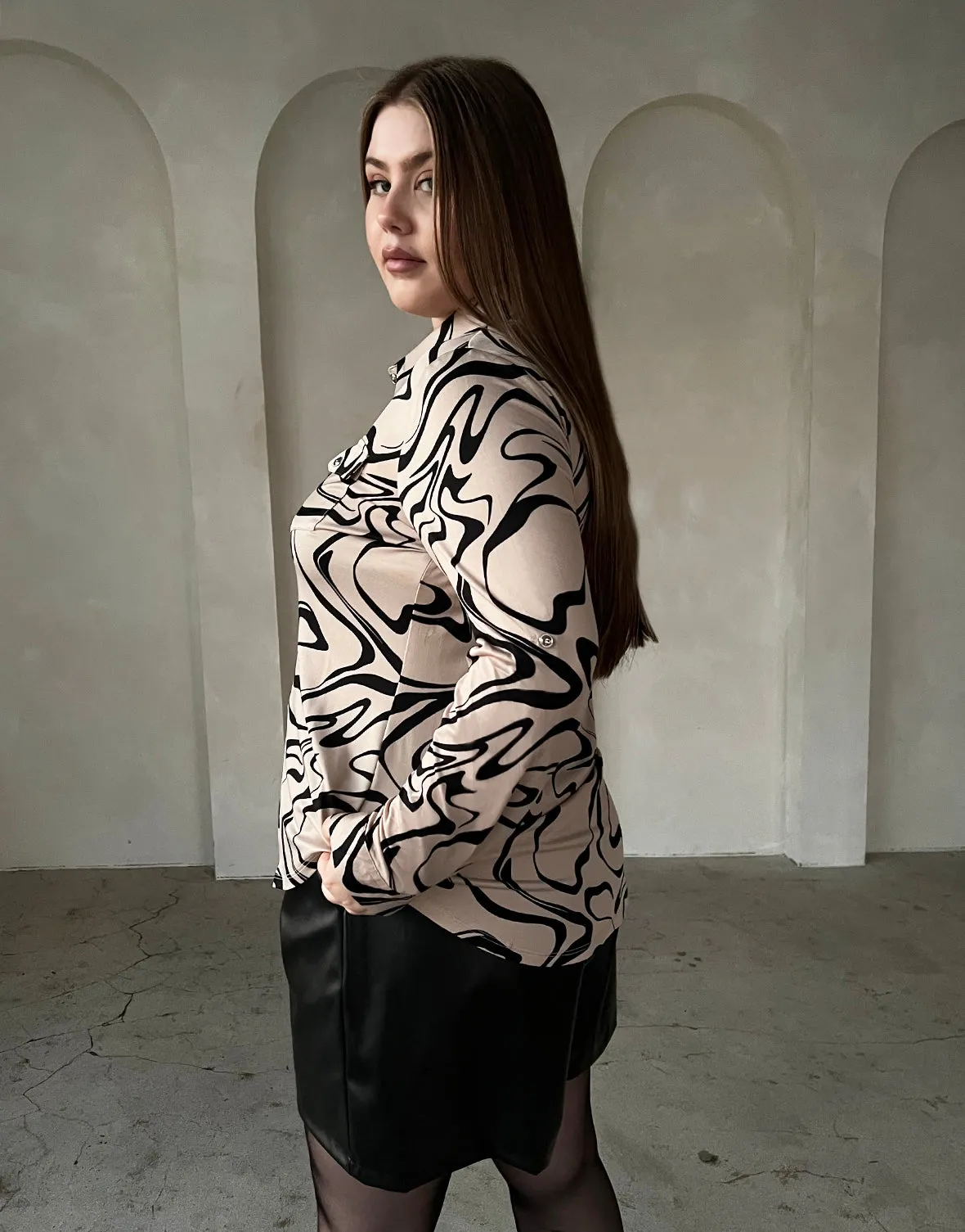 Plus Size Wavy Print Button Up Shirt