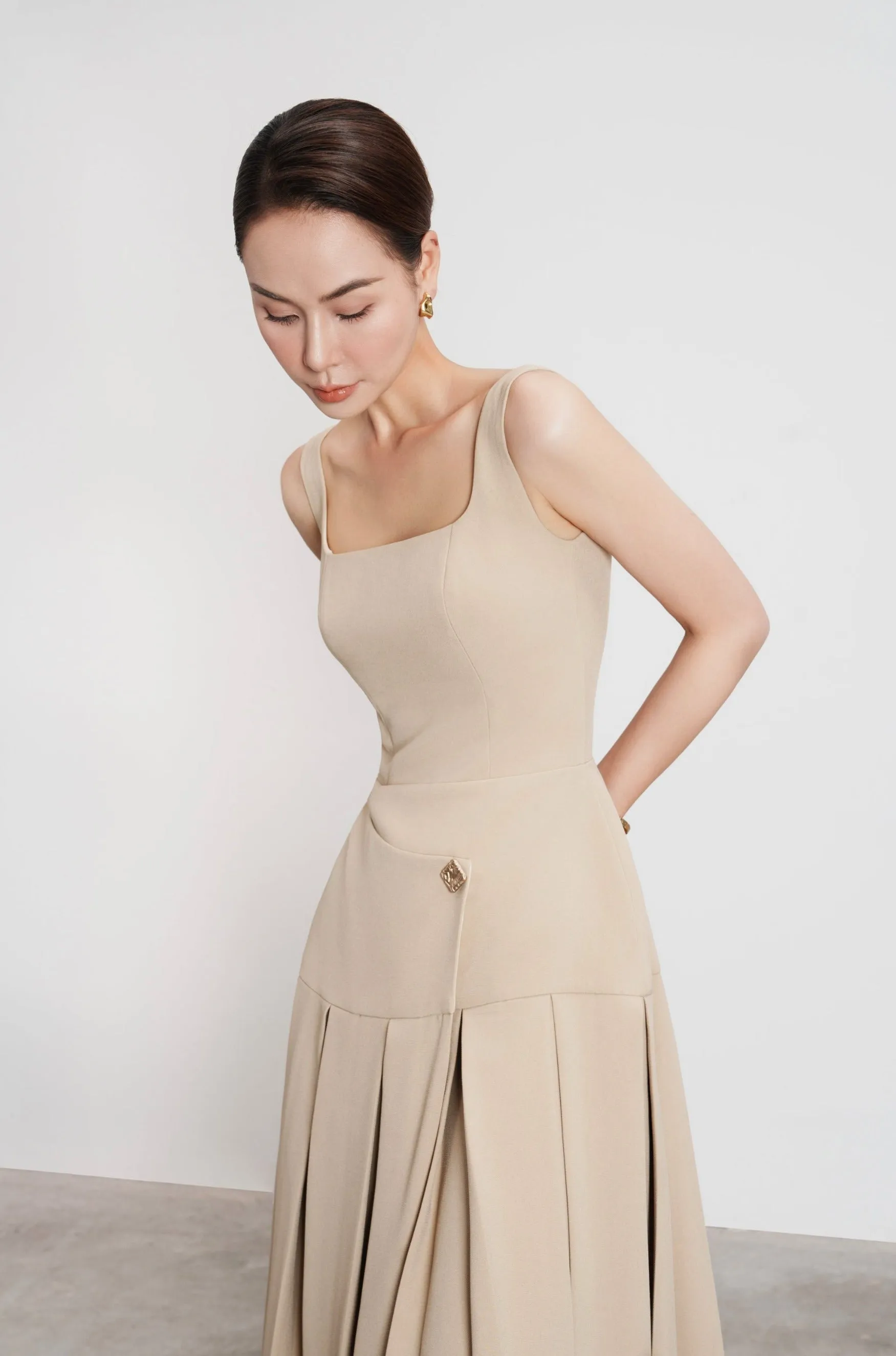 Ulla Pleated Midi Dress