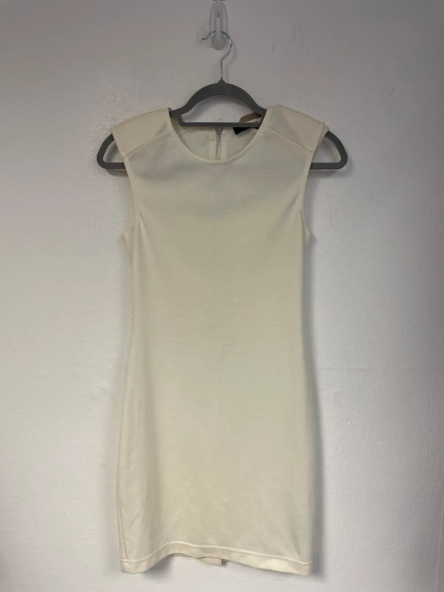 White mini bodycon dress with shoulder pads, Miss Selfridge, Size 8 (Elastane, Polyester)