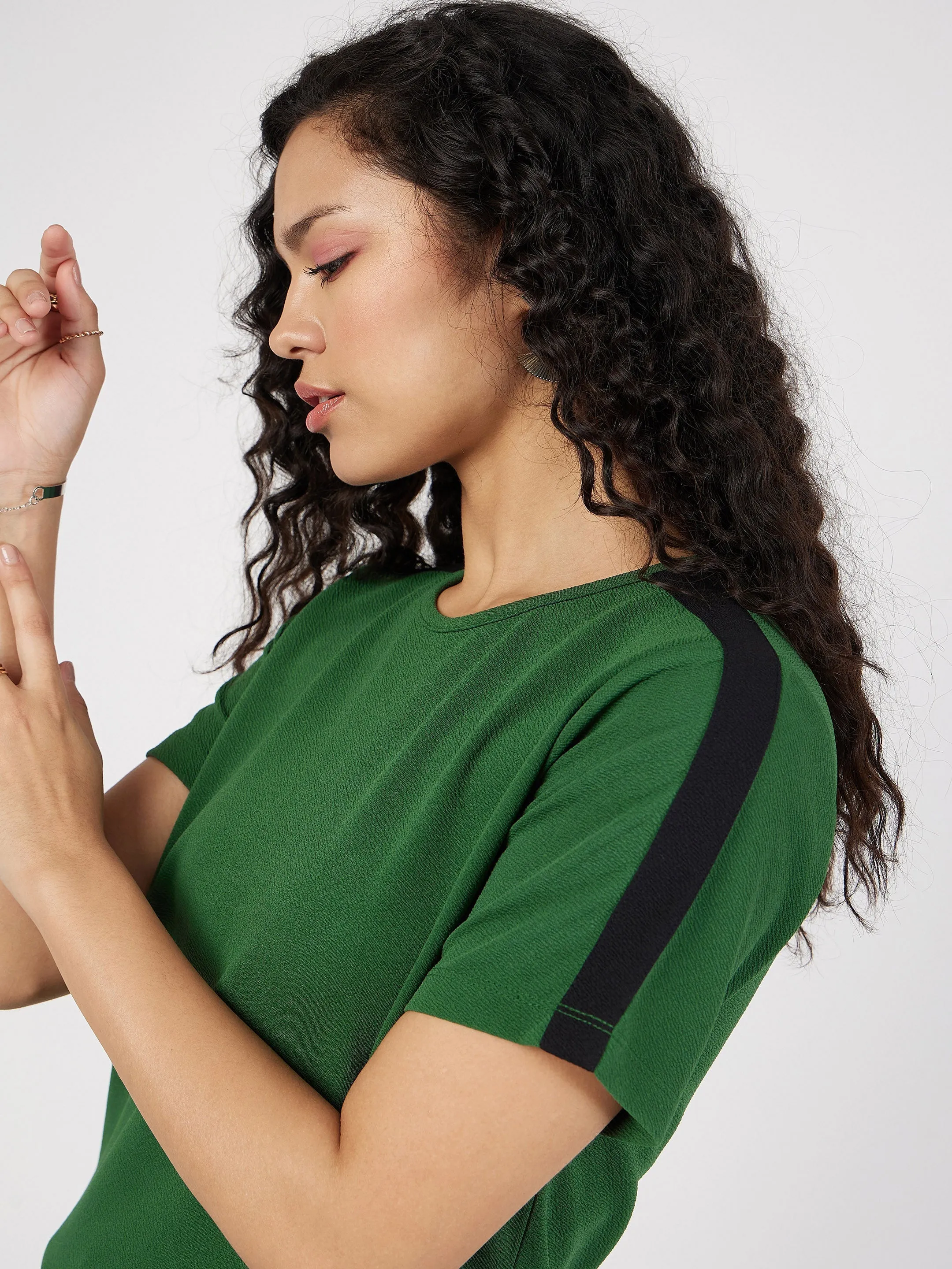 Women Green Contrast Tape T-shirt With Track Pants