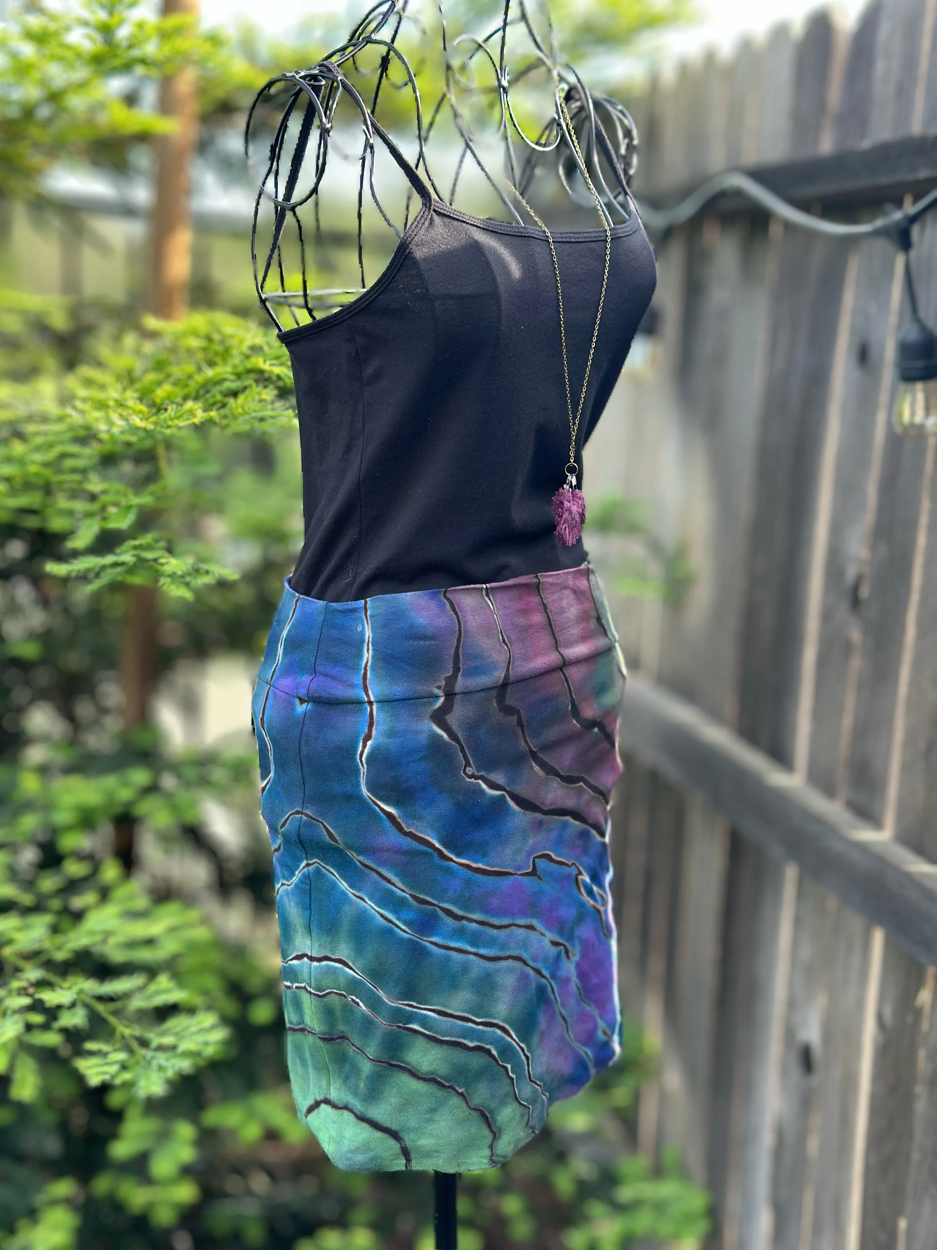 Women’s Medium Reverse Geode Mini Skirt in ‘Abalone’